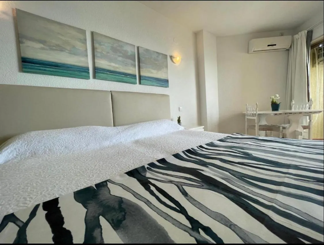 Apartahotel Chinasol Con Parking Y Desayuno Almunecar 0*,  Spain